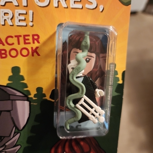 Lego Ser.: Witches, Wizards, Creatures, and More! UPDATED Character Handbook - Picture 4 of 13